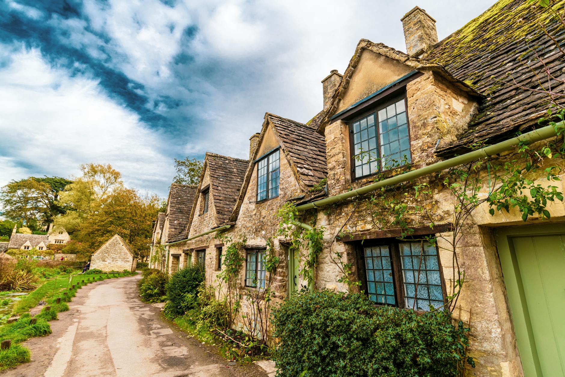 Arlington Row medieval weavers cottages in Bibury, the Cotswolds